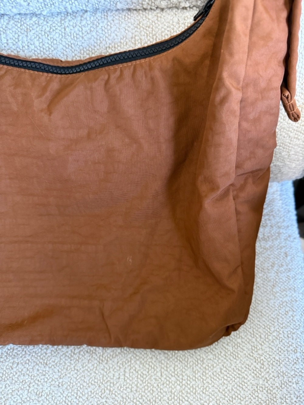 BAGGU Nylon Shoulder Bag in Discontinued Color Brown - Picture 2 of 8
